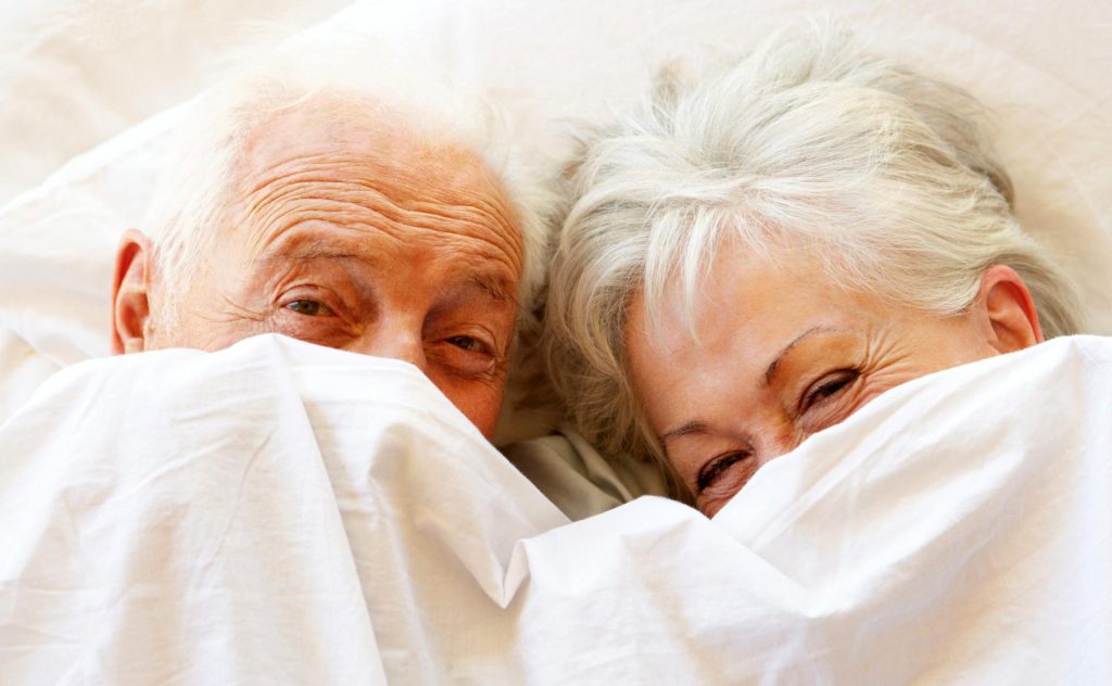 Sesso e piacere: fare l'amore in menopausa